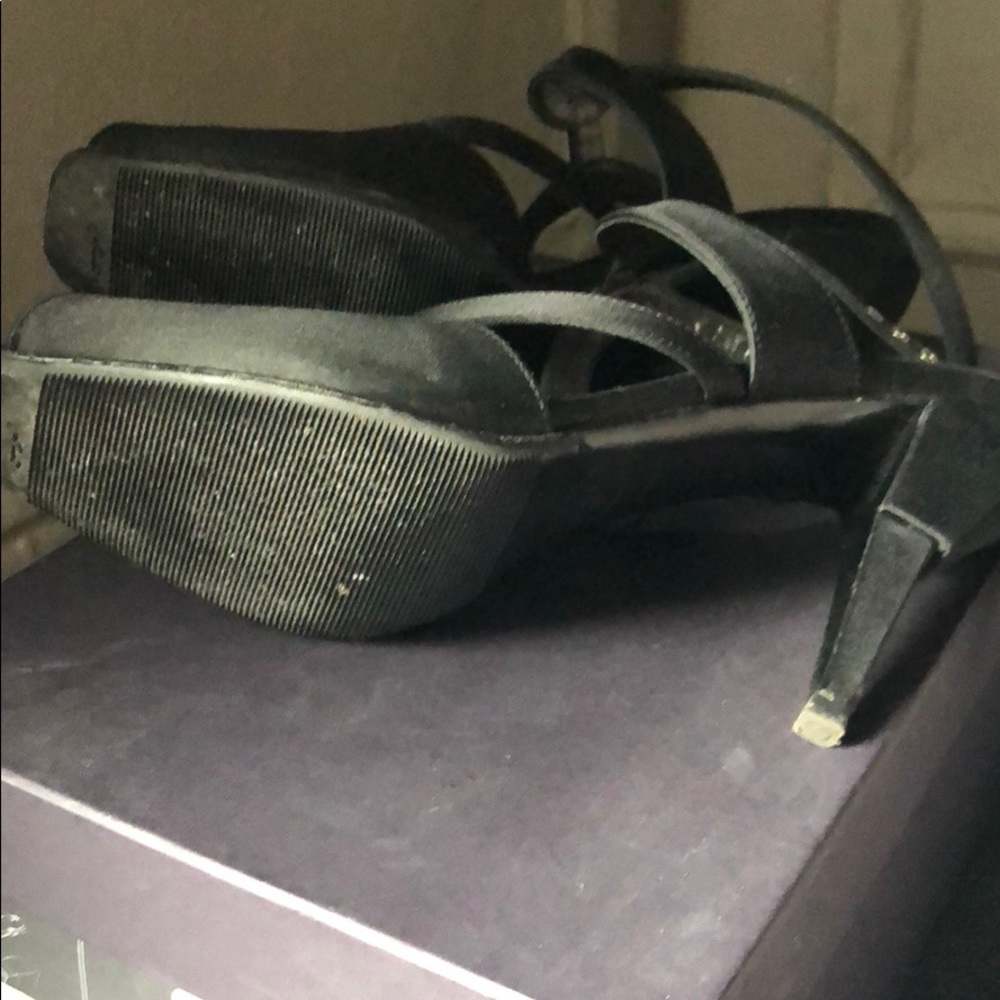Shoes - Picture 4 of 5